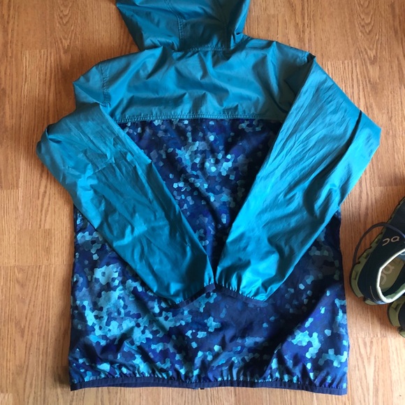 NEW w/Out Tags Eddie Bauer Lightweight Wind Jacket - Picture 3 of 5